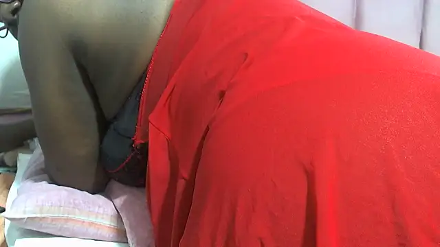 Snapshot of brownsugahxx chatting on 12/01/25, 05:56 brownsugahxx online show from 12/01/25, 05:56