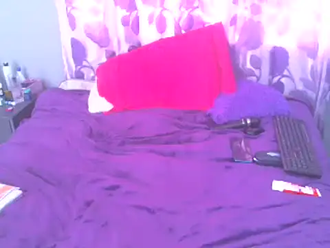 Snapshot of claudia_manuela chatting on 03/21/25, 09:12 claudia manuela online show from 03/21/25, 09:12