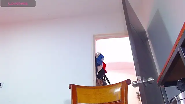 ashelymalefica online show from 04/22/26, 07:26