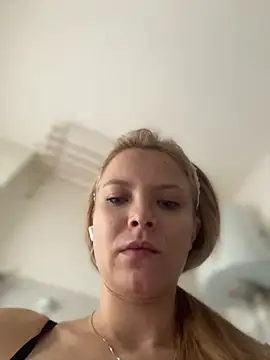 AnastasiaAniess online show from 02/28/26, 10:27