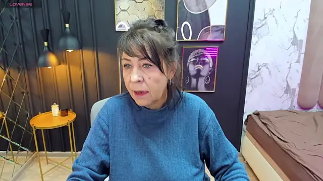 LindaPassionate online show from 12/04/24, 05:27