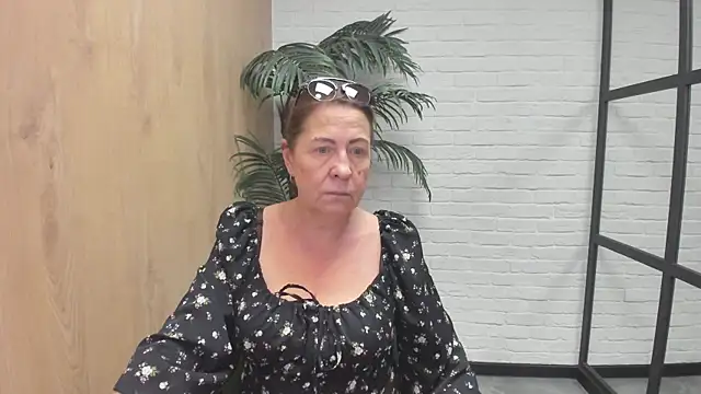 LindaPassionate online show from 06/09/26, 05:19
