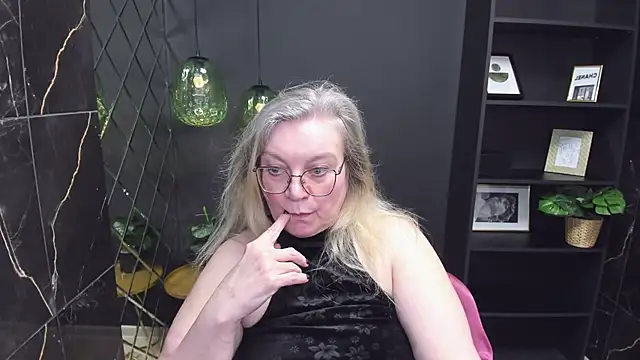 NataliMellow online show from 02/08/25, 04:14