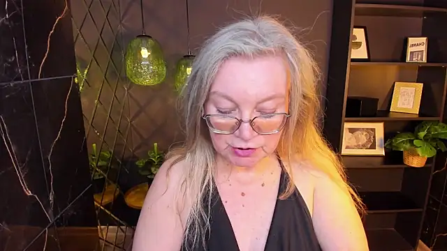 NataliMellow online show from 04/18/26, 07:07