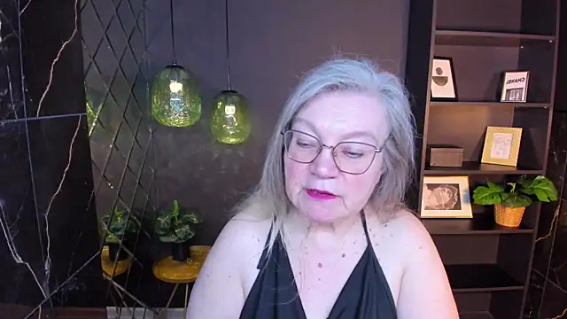 Snapshot of NataliMellow chatting on 05/06/26, 01:05 NataliMellow online show from 05/06/26, 01:05