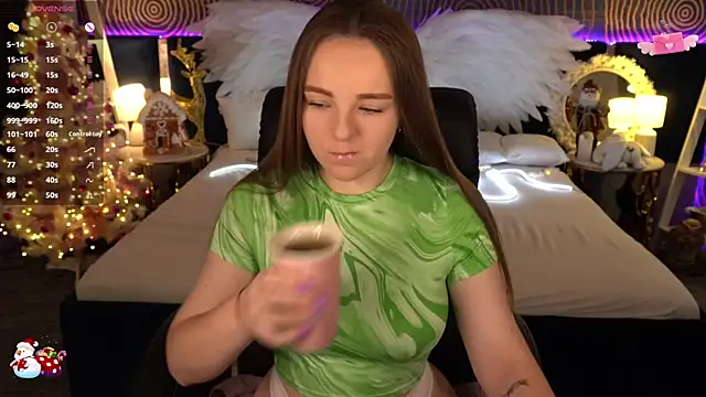 FoxyShy online show from 12/20/25, 06:42