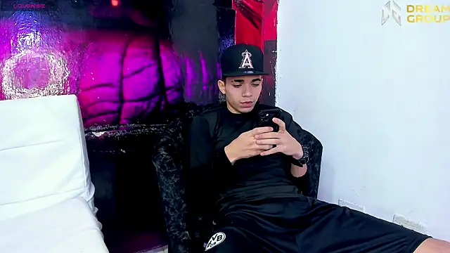 AmazingPartys online show from 04/18/26, 01:37