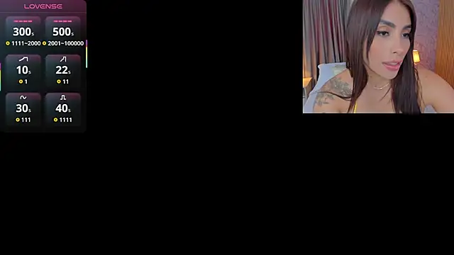 Snapshot of Sarah_Stone_ chatting on 11/07/25, 08:42 Sarah Stone online show from 11/07/25, 08:42