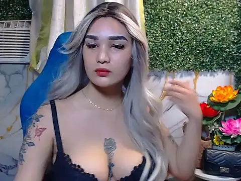 Snapshot of NicoleLopezx chatting on 12/05/25, 05:27 NicoleLopezx online show from 12/05/25, 05:27