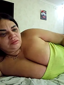 littleRikka online show from 12/21/25, 11:01