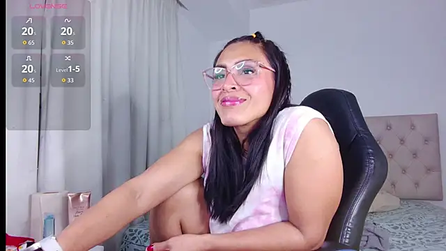 ms freyax online show from 10/24/25, 02:41