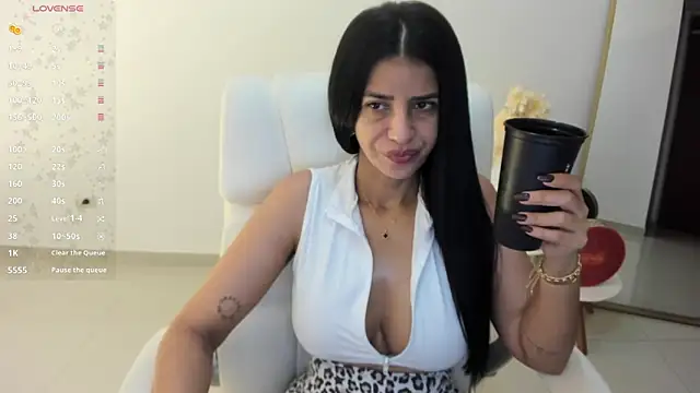 renata t  online show from 02/28/26, 10:38