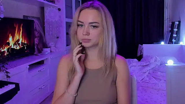 MaryDreaminess online show from 10/11/25, 08:29