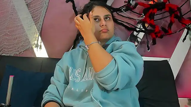 Snapshot of AbbyTaylorr chatting on 10/30/25, 03:19 AbbyTaylorr online show from 10/30/25, 03:19