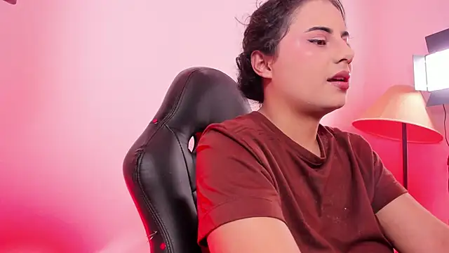 Snapshot of AbbyTaylorr chatting on 12/02/25, 10:05 AbbyTaylorr online show from 12/02/25, 10:05