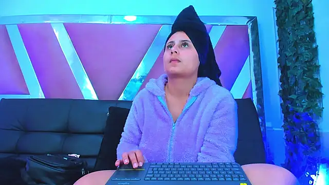 AbbyTaylorr online show from 02/21/26, 06:31