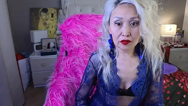 RoxalanaStar online show from 02/18/26, 11:11