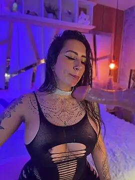 Tattooed spittingdoll online show from 05/20/26, 04:46