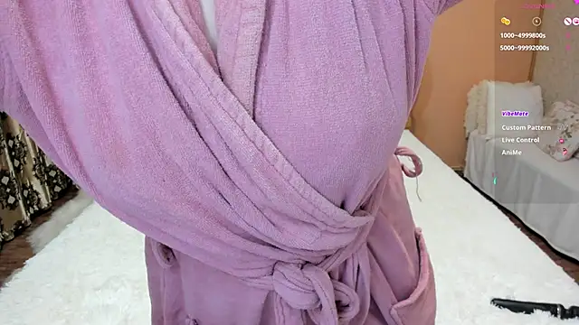 Snapshot of AnneRainn chatting on 01/19/25, 04:33 AnneRainn online show from 01/19/25, 04:33