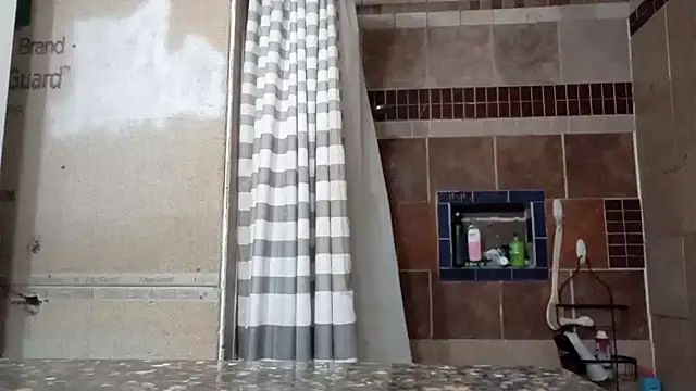 Snapshot of ThickDMatty@xh chatting on 12/05/24, 05:37 ThickDMattyxh online show from 12/05/24, 05:37