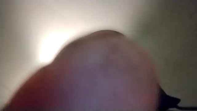 Snapshot of ThickDMatty@xh chatting on 12/29/24, 11:18 ThickDMattyxh online show from 12/29/24, 11:18