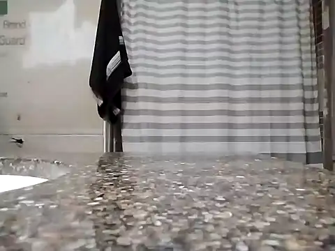 Snapshot of ThickDMatty@xh chatting on 01/21/25, 03:37 ThickDMattyxh online show from 01/21/25, 03:37