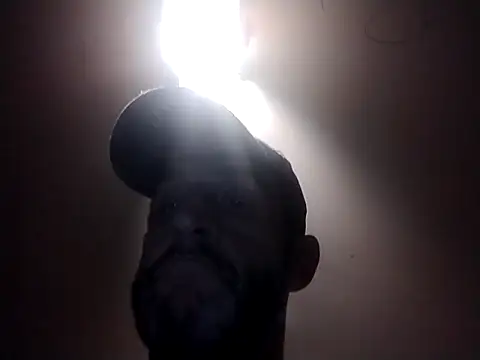 Snapshot of ThickDMatty@xh chatting on 02/28/25, 01:47 ThickDMattyxh online show from 02/28/25, 01:47