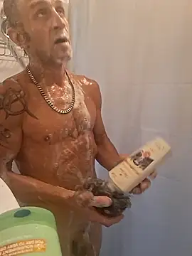 Snapshot of ThickDMatty@xh chatting on 10/05/25, 09:13 ThickDMattyxh online show from 10/05/25, 09:13