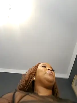 SWEETDOLLY29XX online show from 02/18/25, 07:21