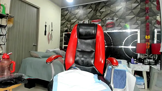 alexa fiore01 online show from 04/17/26, 08:56