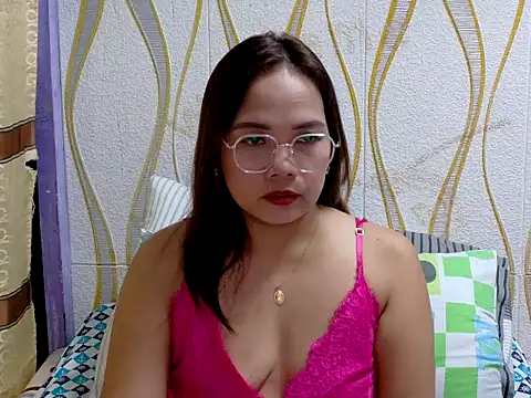 BURBERRY69 online show from 01/06/26, 02:04