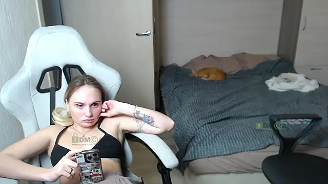 Sunny-Girl1 online show from 03/06/25, 07:10