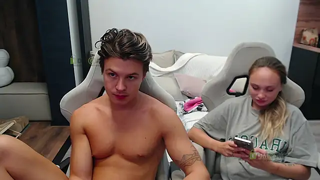 Sunny-Girl1 online show from 10/10/25, 06:34