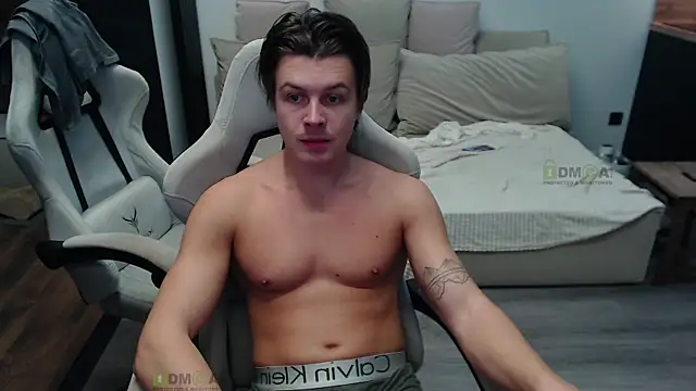 Sunny-Girl1 online show from 11/18/25, 07:07