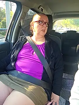 Snapshot of cplcokins34 chatting on 12/14/25, 12:32 cplcokins34 online show from 12/14/25, 12:32