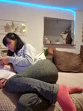 Snapshot of misscectito13 chatting on 03/21/25, 01:45 misscectito13 online show from 03/21/25, 01:45