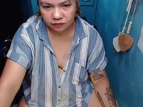 ambersmile online show from 12/17/25, 11:11