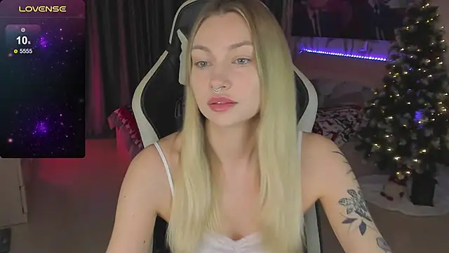 BiMolly online show from 01/04/25, 05:05