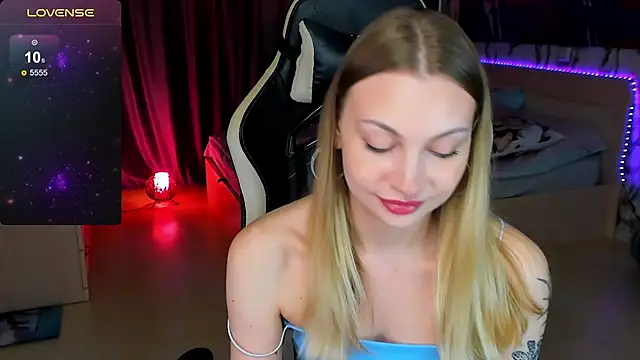 BiMolly online show from 09/17/25, 02:19