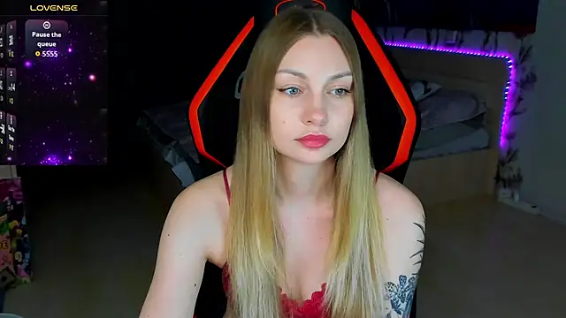 BiMolly online show from 04/03/26, 10:19