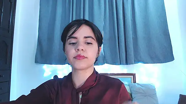 mia collins x online show from 04/11/26, 08:24