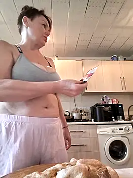  lady red  online show from 03/11/25, 02:07