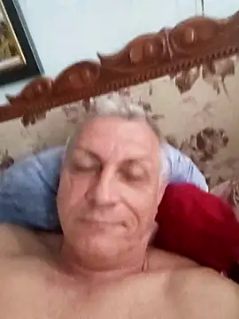  lady red  online show from 04/01/26, 05:19