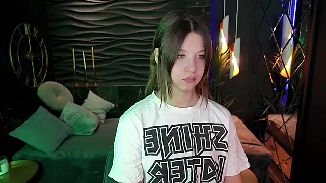 ElizaMild online show from 01/09/25, 01:13