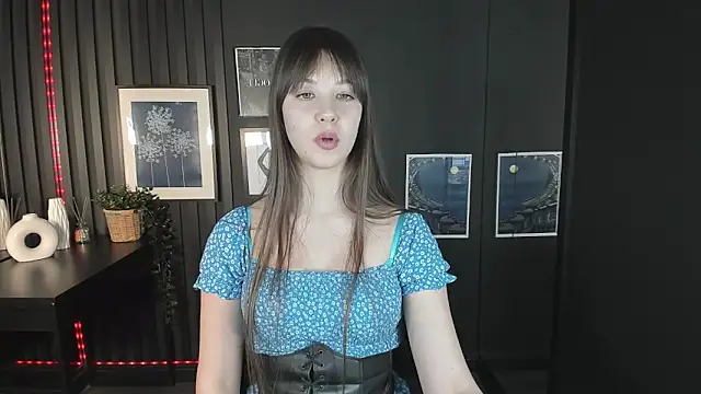 ElizaMild online show from 01/23/25, 07:40