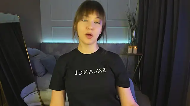 ElizaMild online show from 02/20/25, 01:30