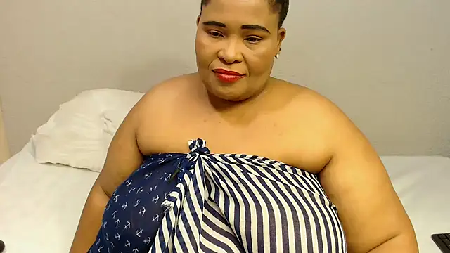 Snapshot of zandile chatting on 10/04/25, 06:17 zandile online show from 10/04/25, 06:17