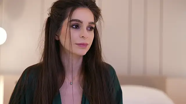 DoviaClaire online show from 02/12/26, 08:20