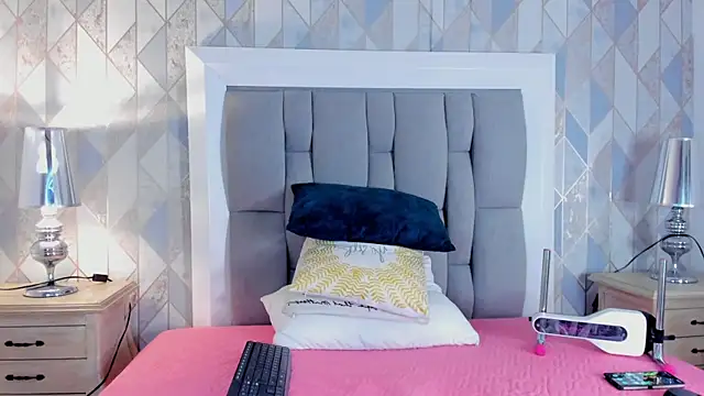 Princsgirl  online show from 02/08/26, 07:17