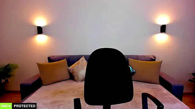 TheWoman   online show from 09/20/25, 10:38